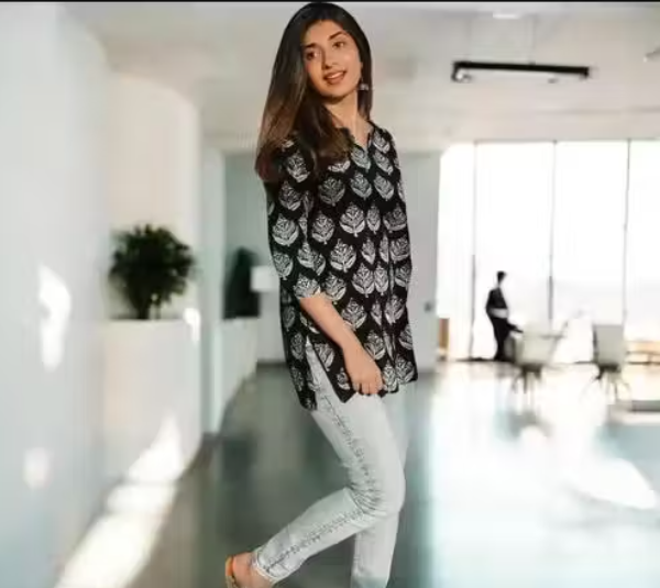 viral black kurtii